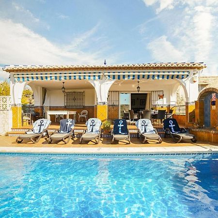 Villa Triana ネルハ エクステリア 写真